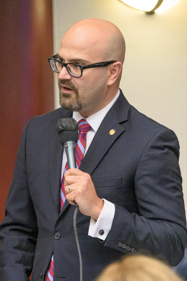 Photo of Representative Tom Fabricio